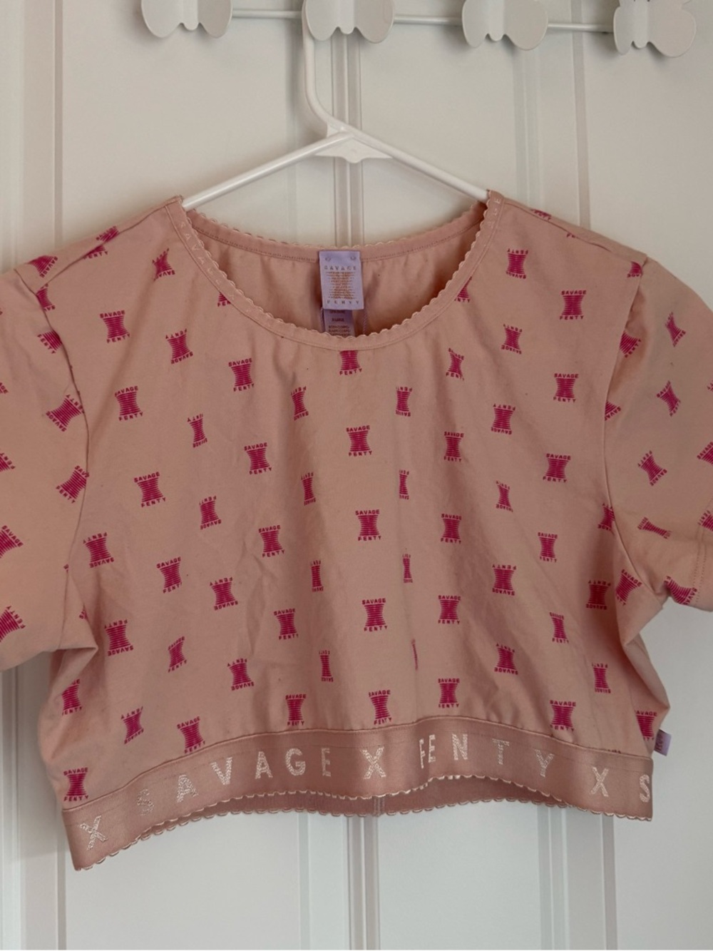Savage X Fenty Pink Cropped Short Sleeve Top. NWT. XL